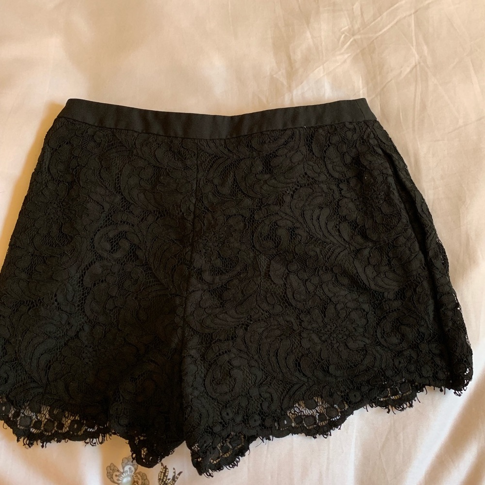Ted Baker Azaria Black Lace Shorts 0 - Picture 3 of 3